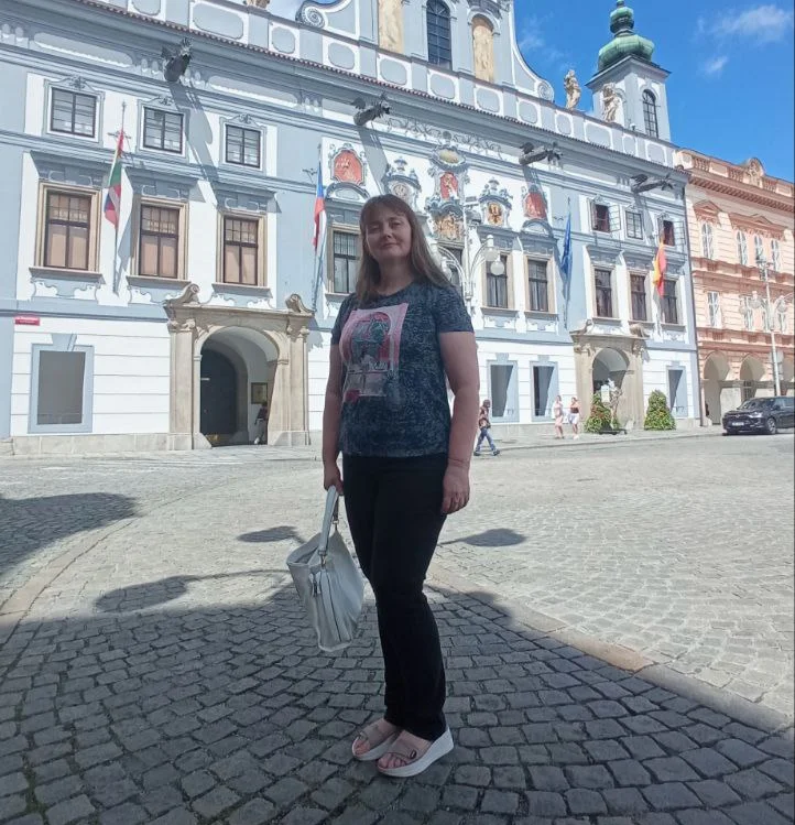 Олена Немировська 